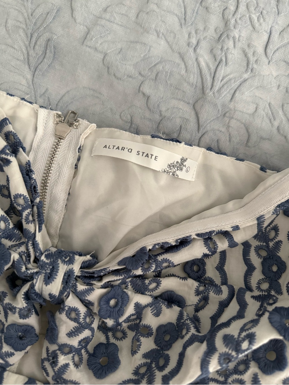 Altar'd State White and Blue Floral Strapless Romper for Girls - Picture 2 of 2
